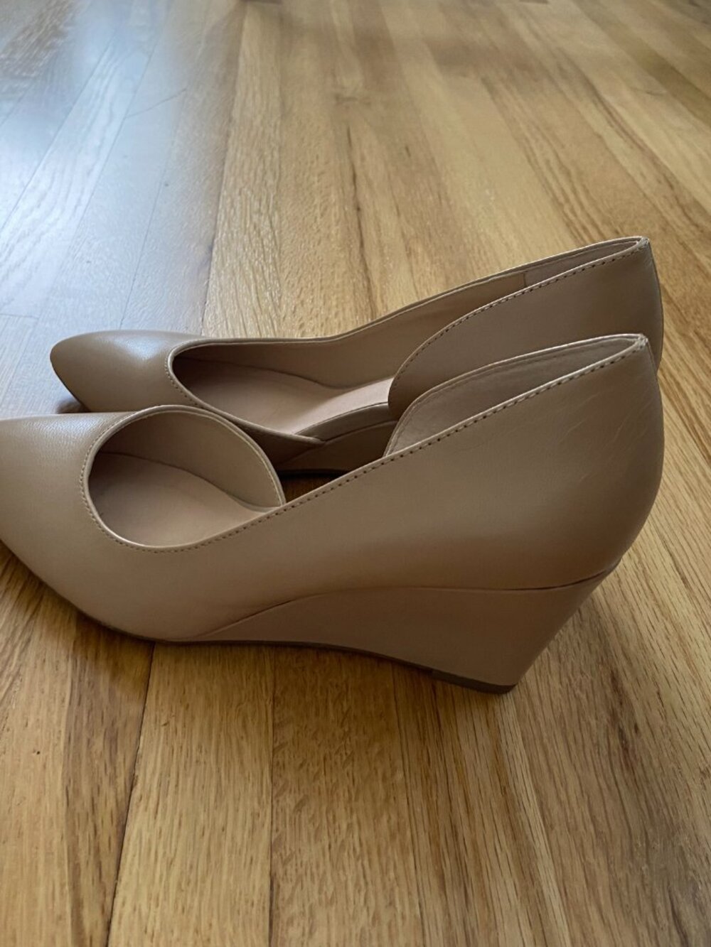 Franco Sarto Beige Leather D'Orsay Wedge Pumps - Size 6.5 - Picture 11 of 11